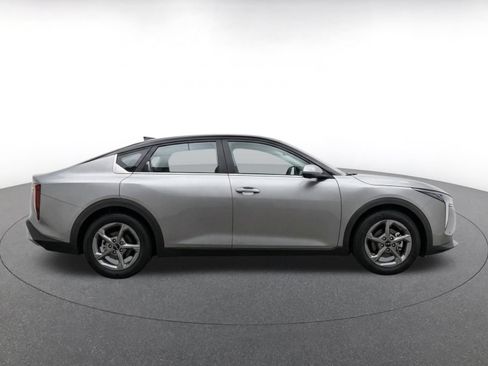 Used 2026 Kia K4 FWD image 9
