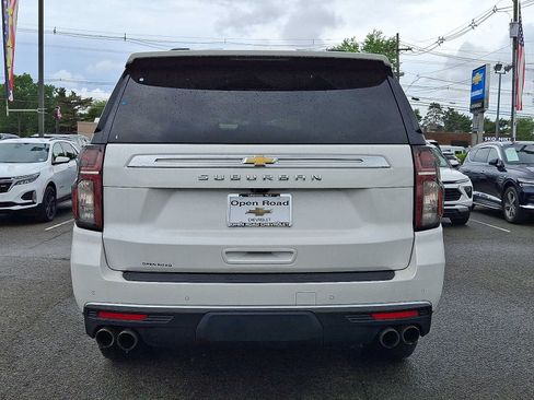 Used 2023 Chevrolet Suburban High Country w/ LPO, Illumination Package AWD/4WD image 6