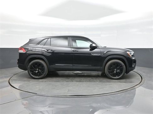 New 2026 Volkswagen Atlas Cross Sport SE image 8