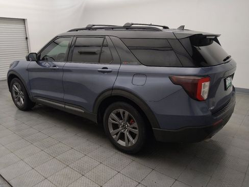 Used 2021 Ford Explorer XLT w/ Equipment Group 202A RWD image 3