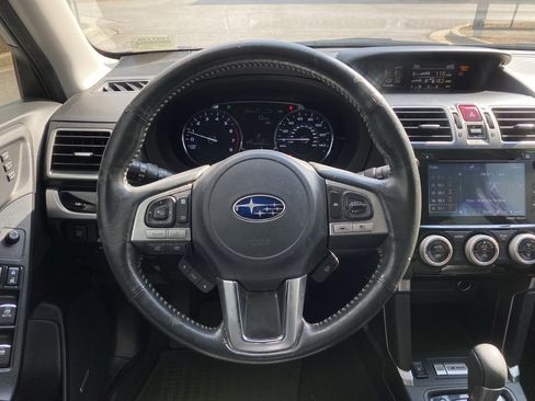Used 2018 Subaru Forester 2.5i Touring w/ Popular Package #2 image 10