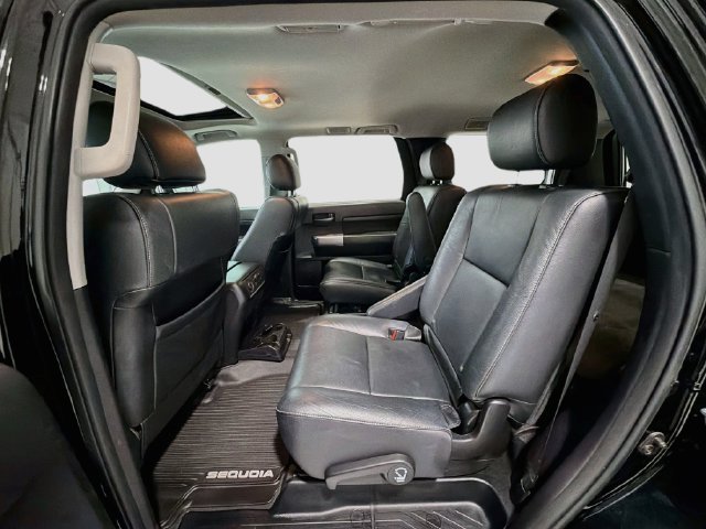Used 2019 Toyota Sequoia TRD Sport AWD/4WD image 21