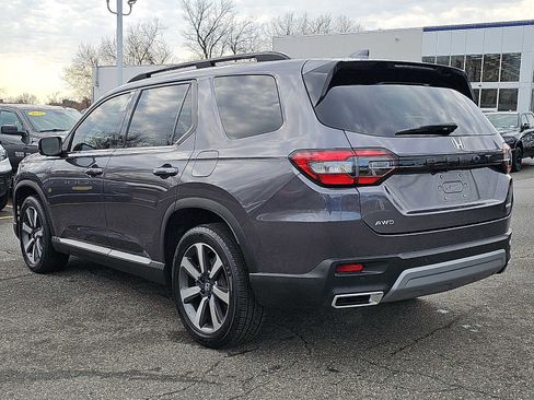 Used 2023 Honda Pilot Elite image 4