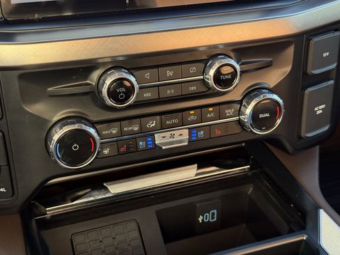 Used 2023 Ford F250 King Ranch image 11