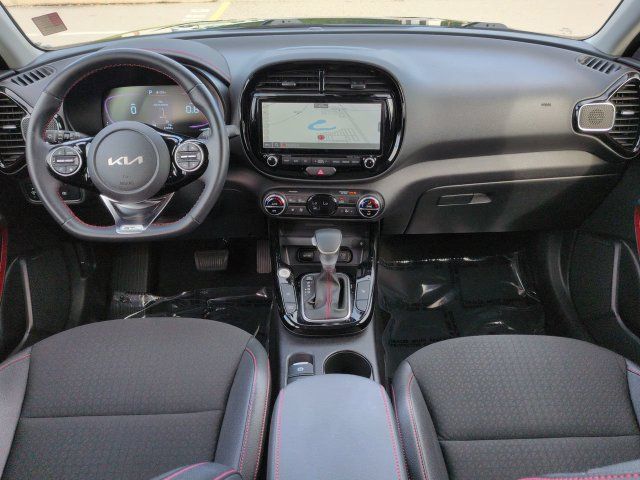 Used 2023 Kia Soul GT-Line w/ GT-Line Technology Package FWD image 15