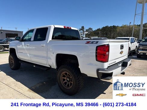 Used 2018 Chevrolet Silverado 1500 LT image 3