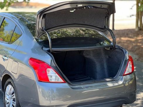 Used 2019 Nissan Versa SV FWD image 40