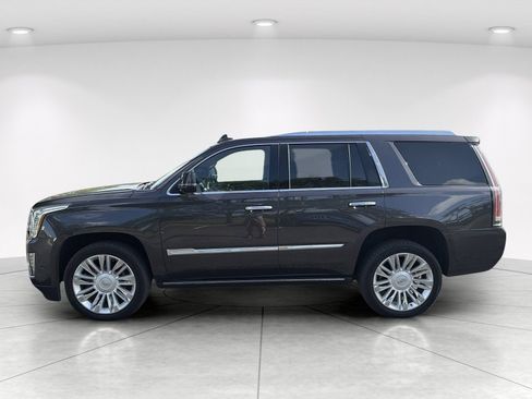 Used 2018 Cadillac Escalade Platinum AWD/4WD image 7