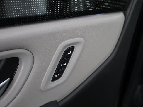 Used 2023 Honda Pilot Elite image 46