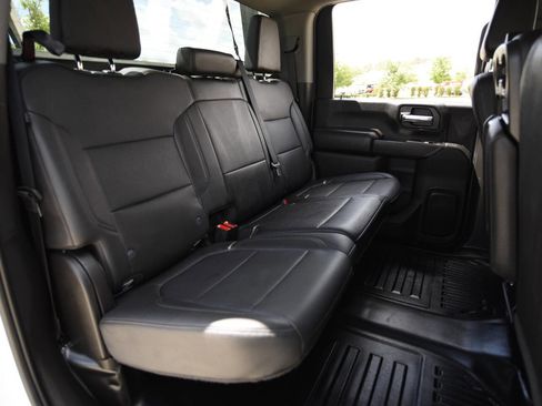 Used 2023 GMC Sierra 3500 Pro w/ Convenience Package image 17