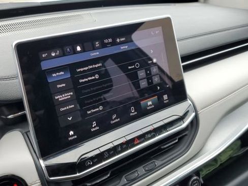 Certified 2024 Jeep Compass Limited image 15