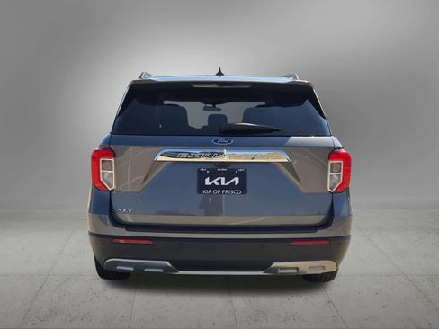 Used 2023 Ford Explorer XLT w/ Equipment Group 202A image 5