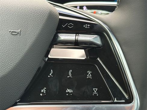 New 2026 Cadillac Vistiq Sport image 35