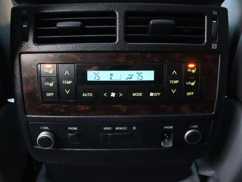 Used 2009 Toyota Land Cruiser image 30