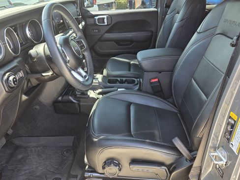 Used 2021 Jeep Gladiator Overland w/ Popular Equipment Package AWD/4WD image 4