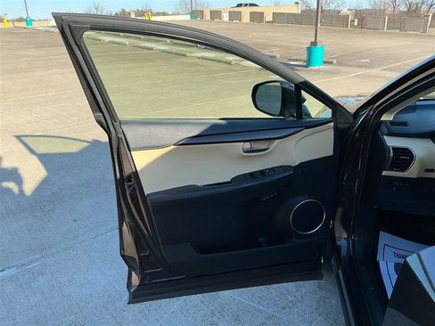 Used 2015 Lexus NX 200t AWD w/ Premium Package image 24