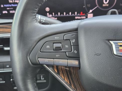 Used 2024 Cadillac Escalade Premium Luxury w/ Performance Package AWD/4WD image 23