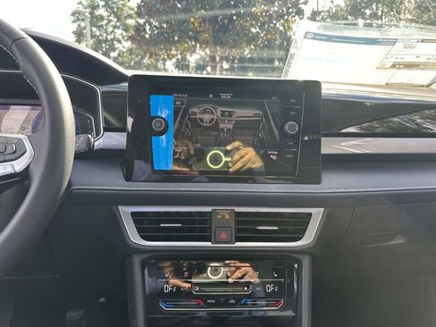 New 2026 Volkswagen Taos SEL image 19