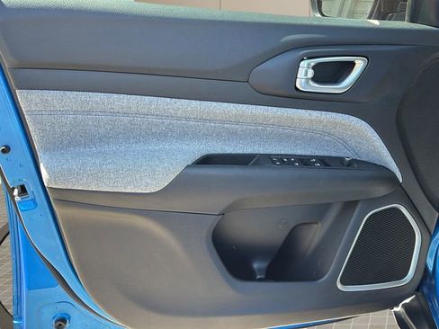 Used 2024 Jeep Compass Sport image 14