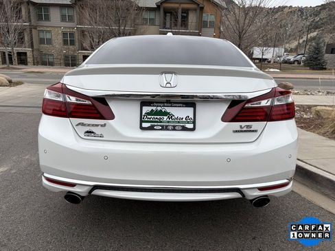 Used 2016 Honda Accord Touring image 7