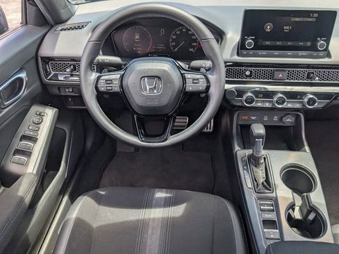 Used 2025 Honda Civic Sport image 12
