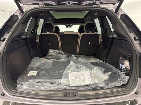 New 2026 Volvo EX90 Ultra AWD/4WD image 13