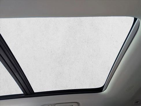 New 2026 Volvo XC90 B6 Ultra w/ Protection Package image 18