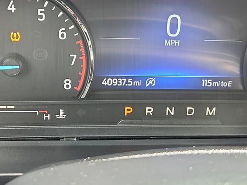 Used 2020 Ford Explorer XLT w/ Equipment Group 202A AWD/4WD image 19