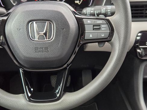 Used 2023 Honda Pilot LX image 23