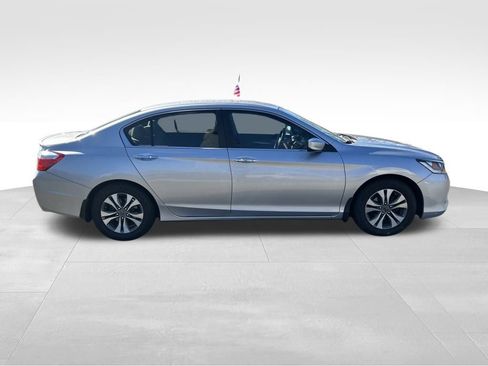 Used 2013 Honda Accord LX image 6