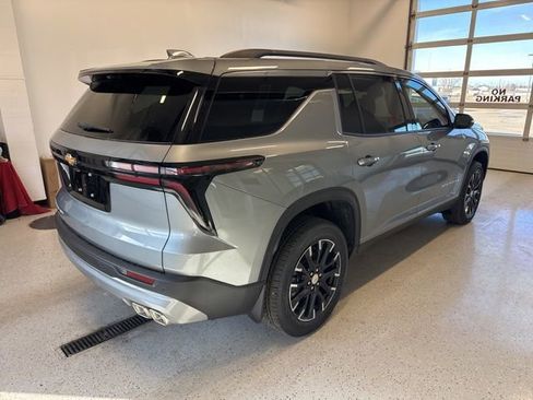 New 2026 Chevrolet Traverse LT w/ Sun and Wheel Package image 11
