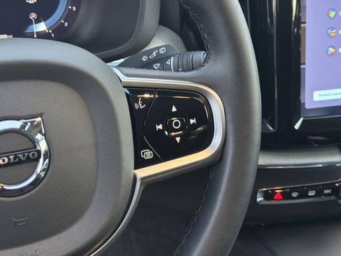 Certified 2025 Volvo XC60 B5 Plus image 20