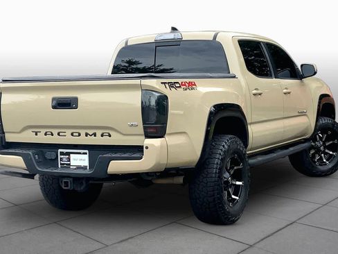 Used 2018 Toyota Tacoma TRD Sport w/ Technology Package AWD/4WD image 13