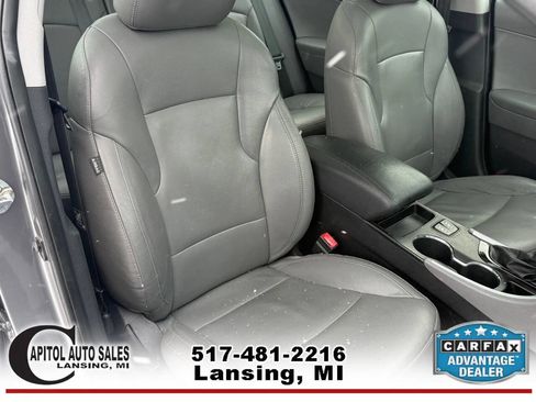 Used 2012 Hyundai Sonata Limited w/ Navigation Pkg image 20