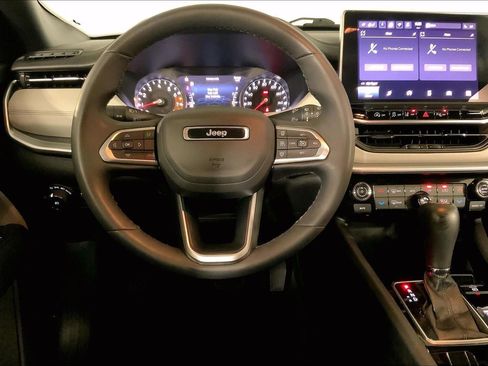Used 2025 Jeep Compass Limited AWD/4WD image 5
