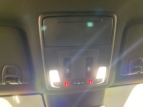 Used 2025 Honda Pilot Black Edition image 25