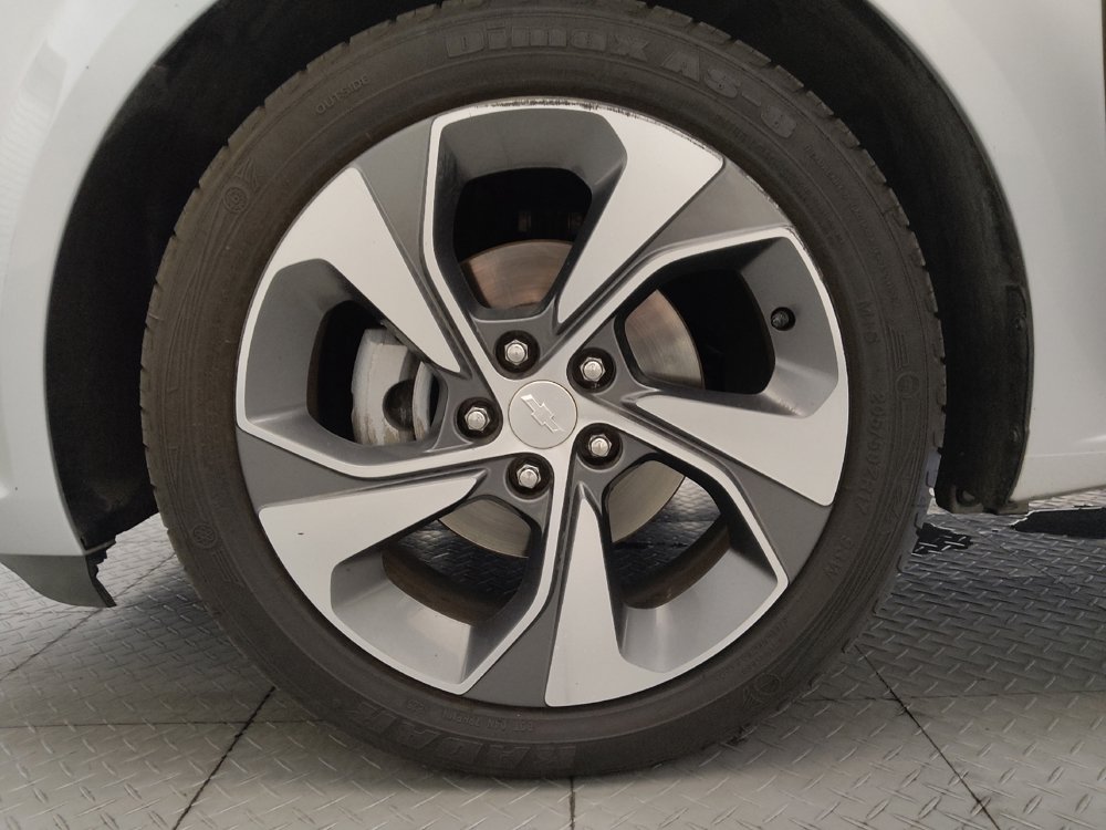 Used 2020 Chevrolet Sonic Premier FWD image 31