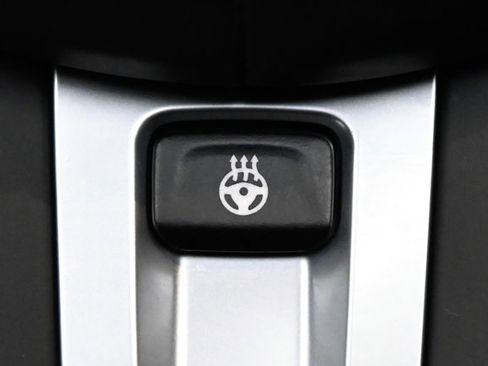 Used 2023 BMW 530e xDrive w/ Premium Package image 70