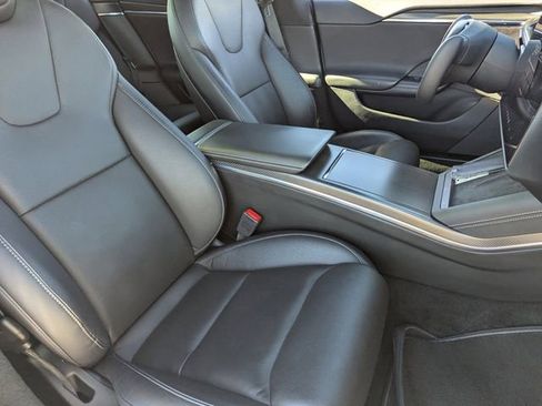 Used 2021 Tesla Model S Plaid image 12