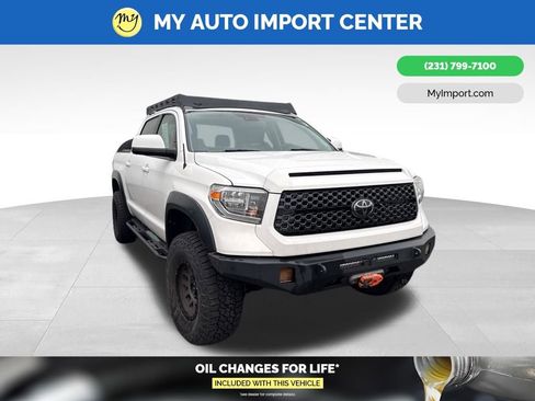 Used 2018 Toyota Tundra Platinum image 1