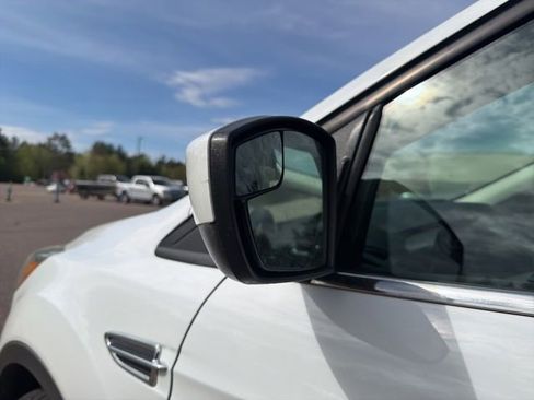 Used 2016 Ford Escape SE AWD/4WD image 11