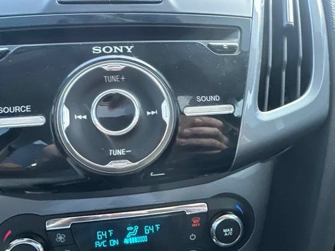 Used 2014 Ford Focus Titanium FWD image 17