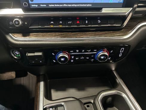 Used 2023 GMC Sierra 1500 Elevation image 28