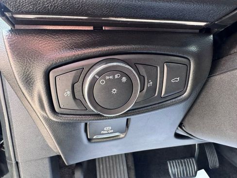 Used 2018 Lincoln MKZ Select w/ Technology Package FWD image 13