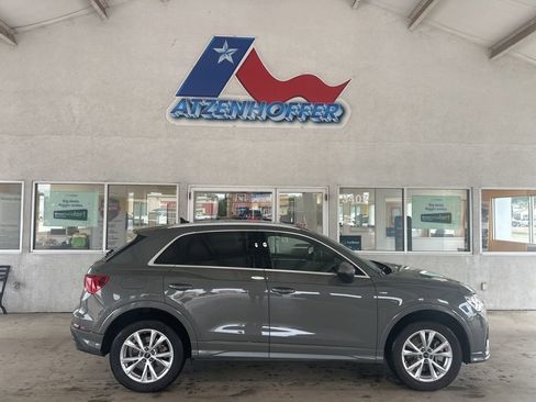 Used 2025 Audi Q3 2.0T Premium image 1