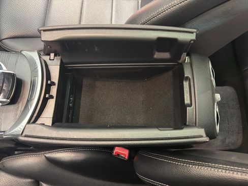 Used 2016 Mercedes-Benz C 300 Sport image 20