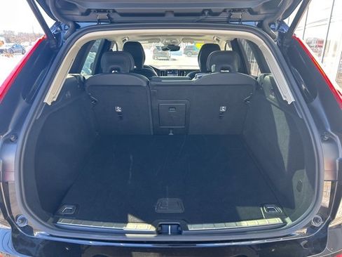 Certified 2025 Volvo XC60 B5 Plus image 9