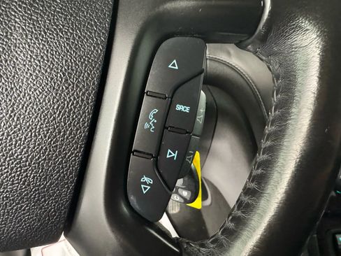 Used 2017 Buick Enclave Leather image 16