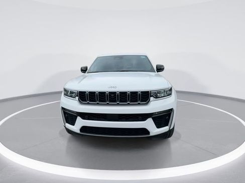 New 2026 Jeep Grand Cherokee Limited w/ Luxury Tech Group II AWD/4WD image 3