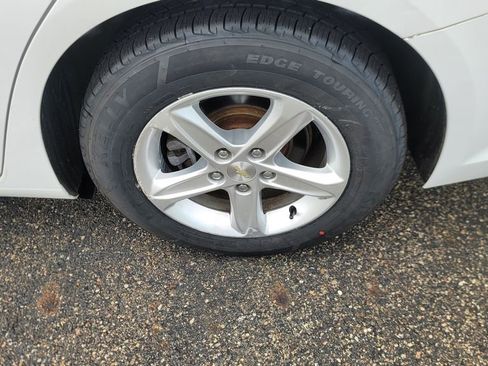 Used 2019 Chevrolet Malibu LS image 8